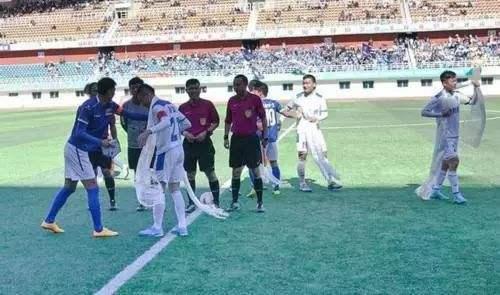 用生命在踢球的意大利队,用生命来踢足球视频