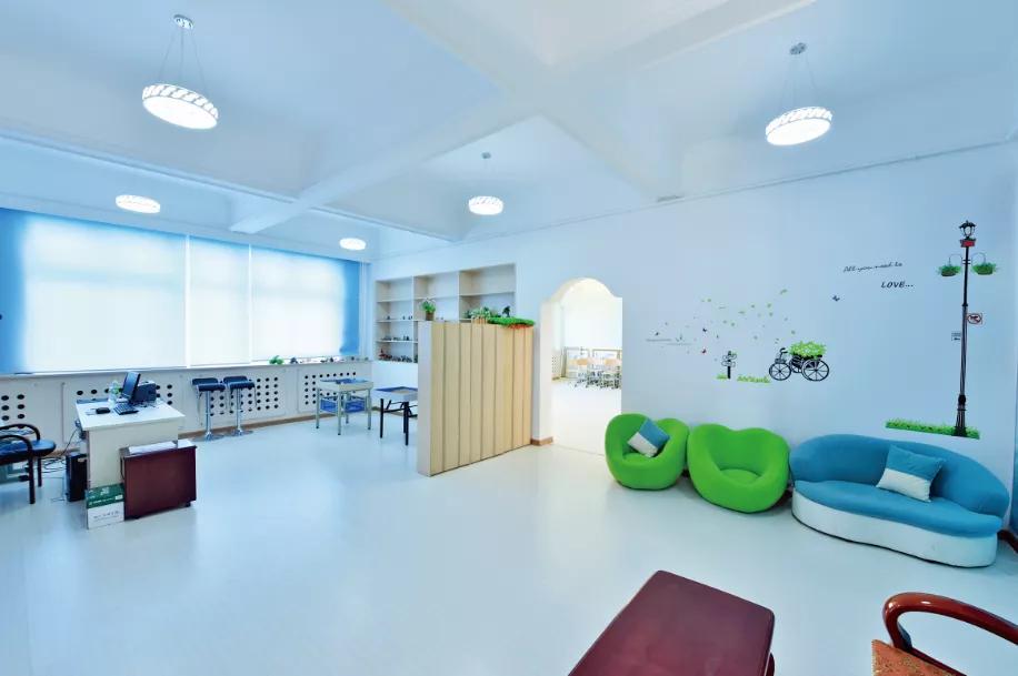 大连二十八中学地址,辽宁第一高级中学