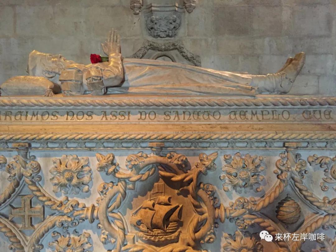 一座经历3次八级大地震不倒的塔,一座修道院