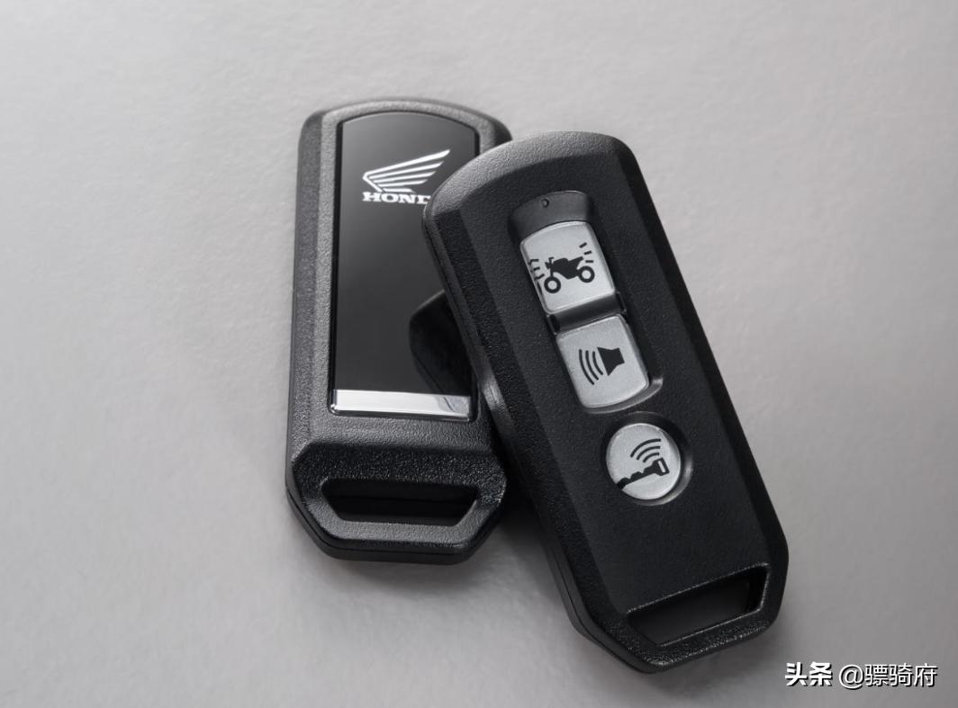 五羊本田PCX150，比亚乔medley150，DRG158三款高端踏板车横评