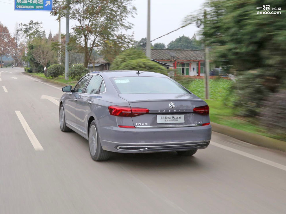 帕萨特330tsi豪华型试驾,帕萨特330tsi豪华版试驾