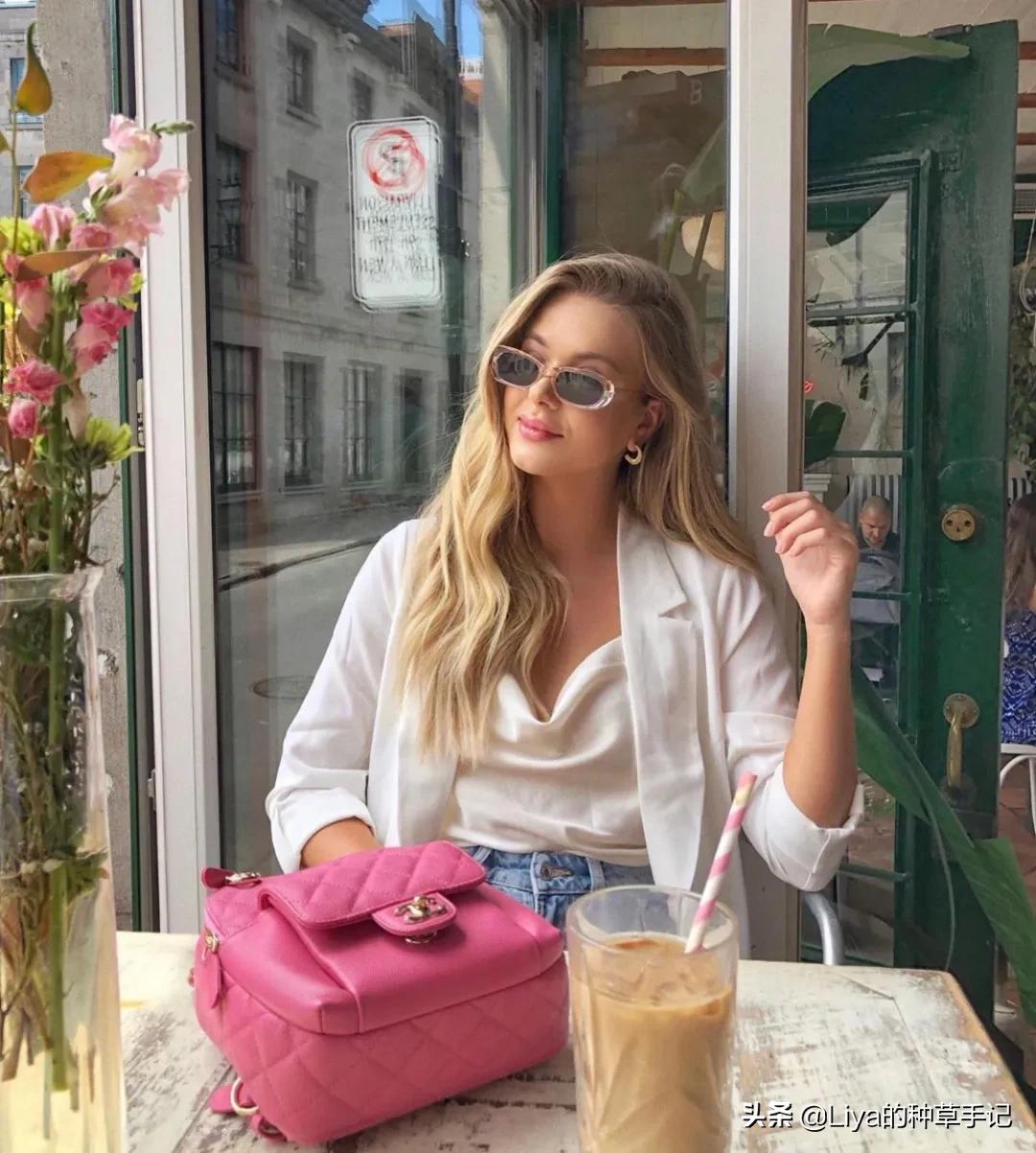 不要再披头散发了夏天适合的发型,披着和扎着都好看的浅层次发型