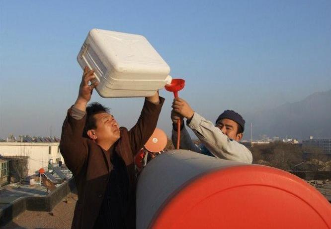 为何现在农村不用太阳能热水器了,太阳能热水器很鸡肋是什么原因