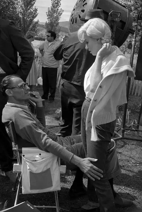 落入凡间的性感天使，36岁香消玉殒