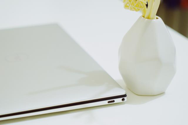 xps139300哪一年的,xps13配什么笔记本