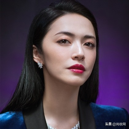 不出错妆容平稳度过实习期