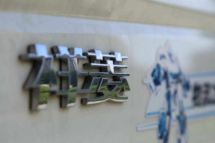 快递小哥送50个包裹,快递小哥送10000个快递