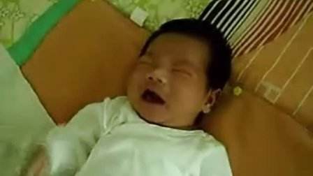 8个月宝宝身上味道很难闻,八个月女宝下部有异味