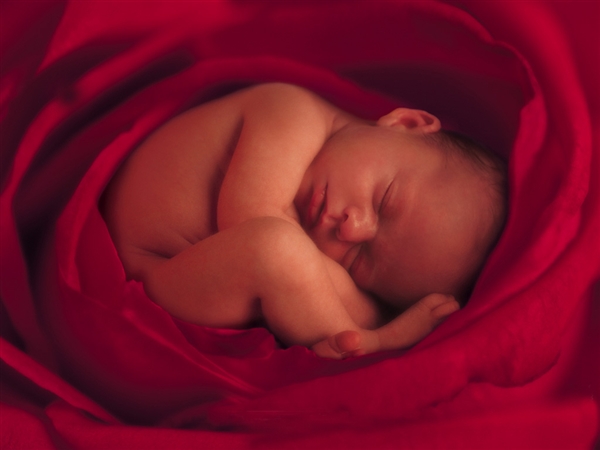 胎死腹中是什么原因佛家如何讲,胎死腹中的中医治疗