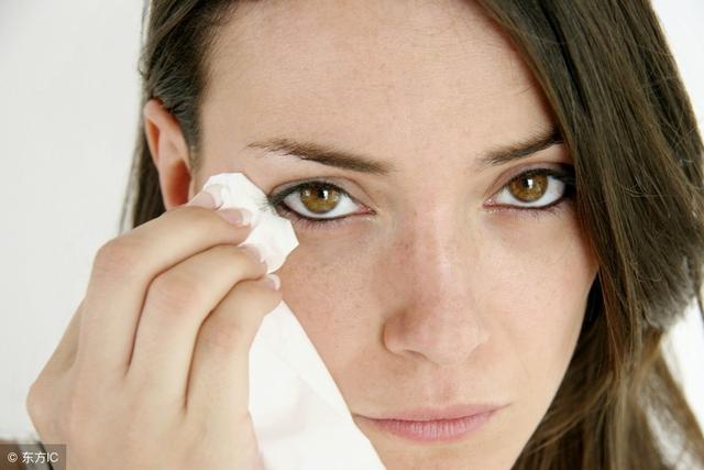 割了双眼皮怎么预防疤痕增生,双眼皮眼角增生疤痕能自愈吗