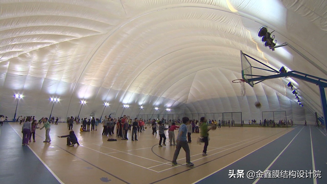 李铁为什么用防守阵型,李铁教练创造历史