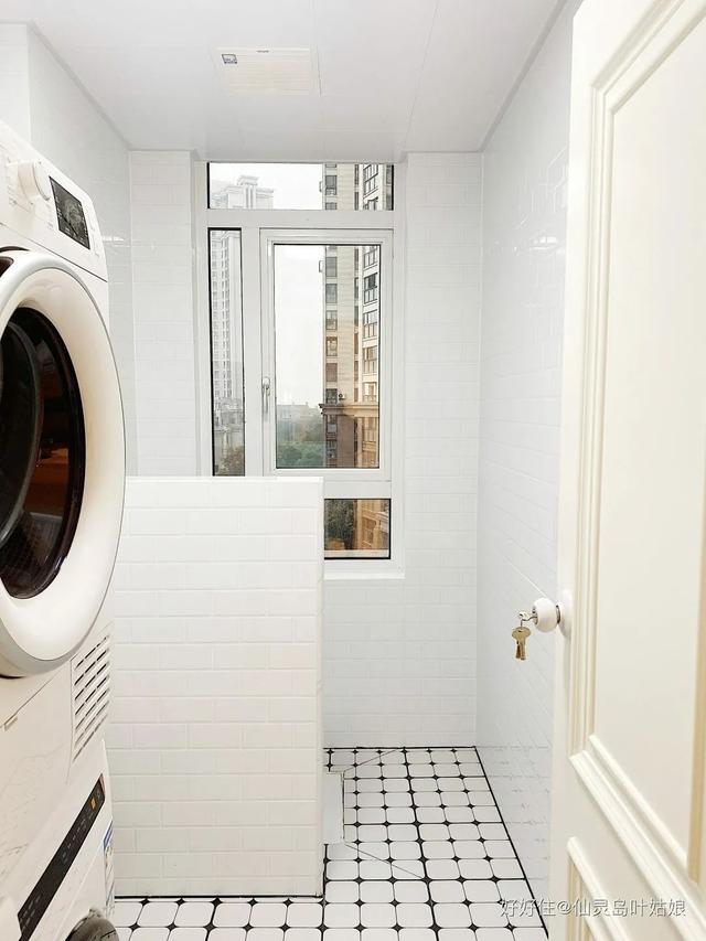 客厅不放家具怎么布置,客厅不大怎样摆家具