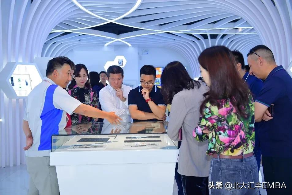 北大汇丰金融硕士导师海闻,北大汇丰商学院海闻