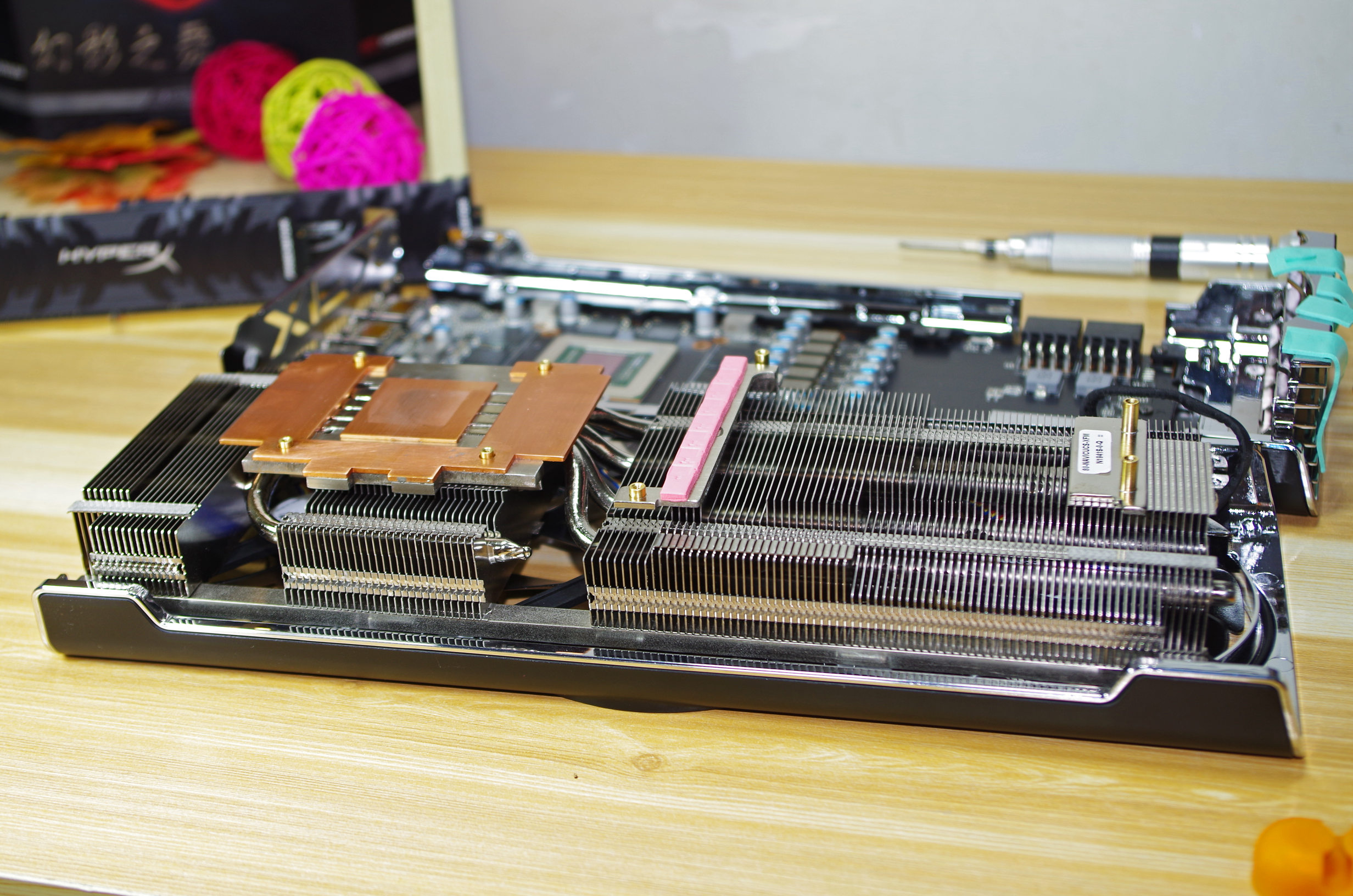 pcie插固态会占用显卡的通道么,pcie延长线对显卡性能测试