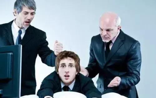 让那个男会计赶紧滚蛋！——小霞会计