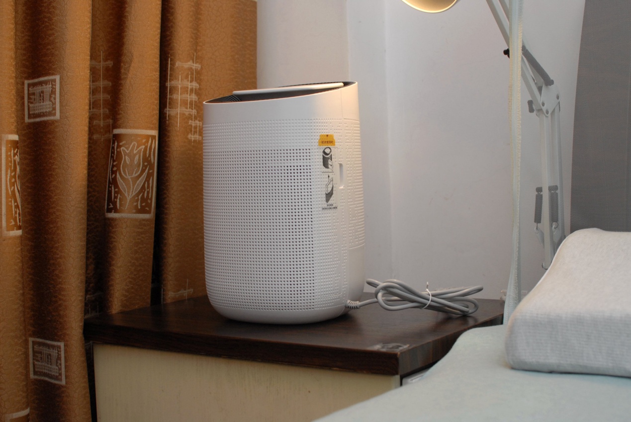 入手百元净化*湿机除**，彻底解决南方城中村小伙烦恼