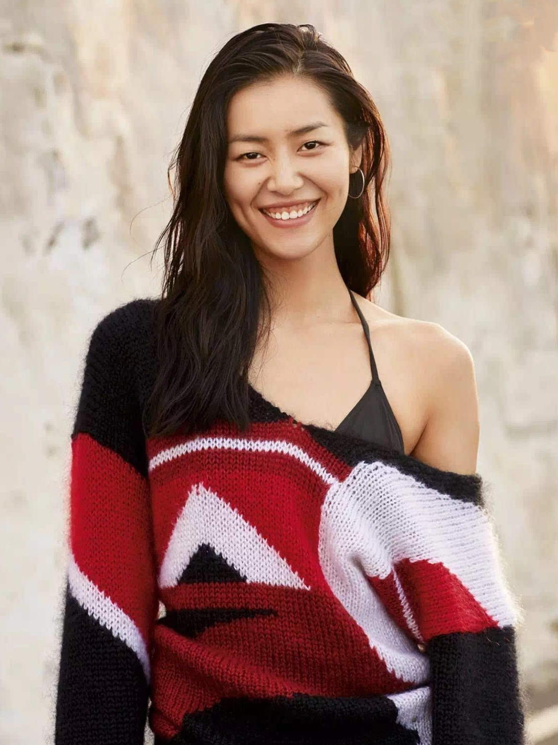 有三个美人尖面相,有这三个特点的女人不显老