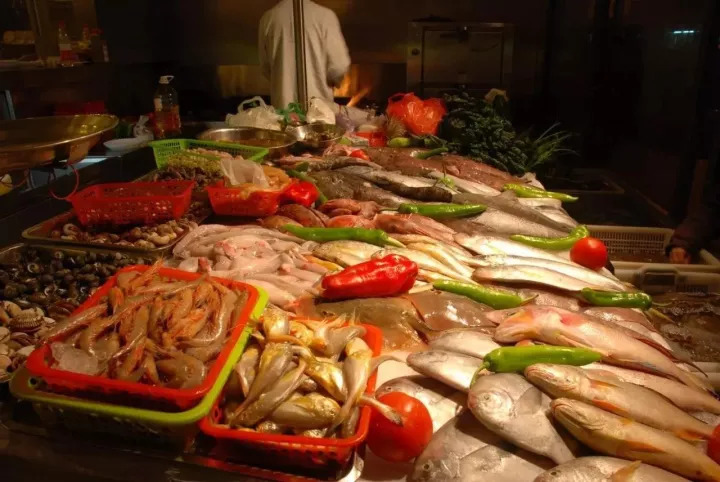 下一个网红小县城，海鲜便宜过象山，秋色不输杭州！