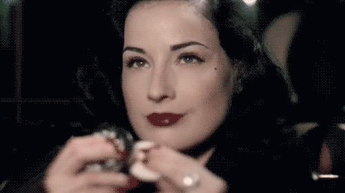 油腻泛红毛孔粗大用什么面膜,油腻暗沉皮肤用什么护肤品好