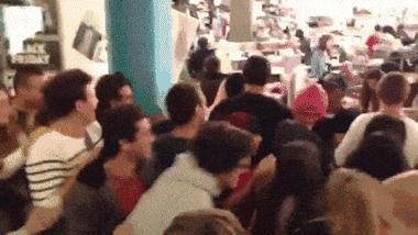 闆峰彅鏈夎揣,闆峰彅鐩存挱甯﹁揣