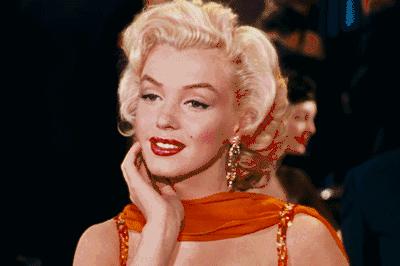 十级美颜也遮不住我的熊猫眼,十级美颜也拯救不了我的痘痘