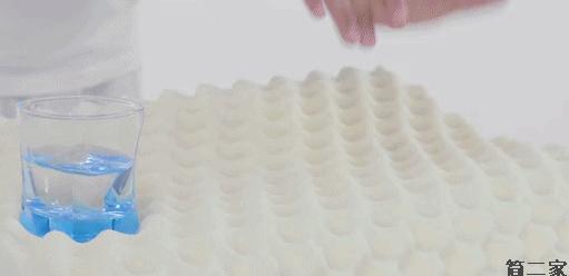 金橡树的波浪乳胶枕泰国原装进口,泰国进口乳胶枕只要99