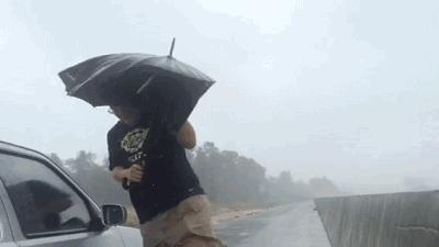 自动伞能抗几级大风,厉害雨伞