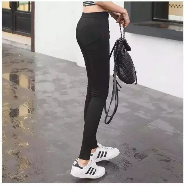 显瘦20斤小黑裤,显瘦到尖叫小黑牛仔裤