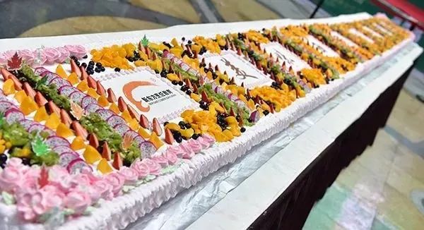 口红大牌正品秒杀送杯子,名牌口红免费送