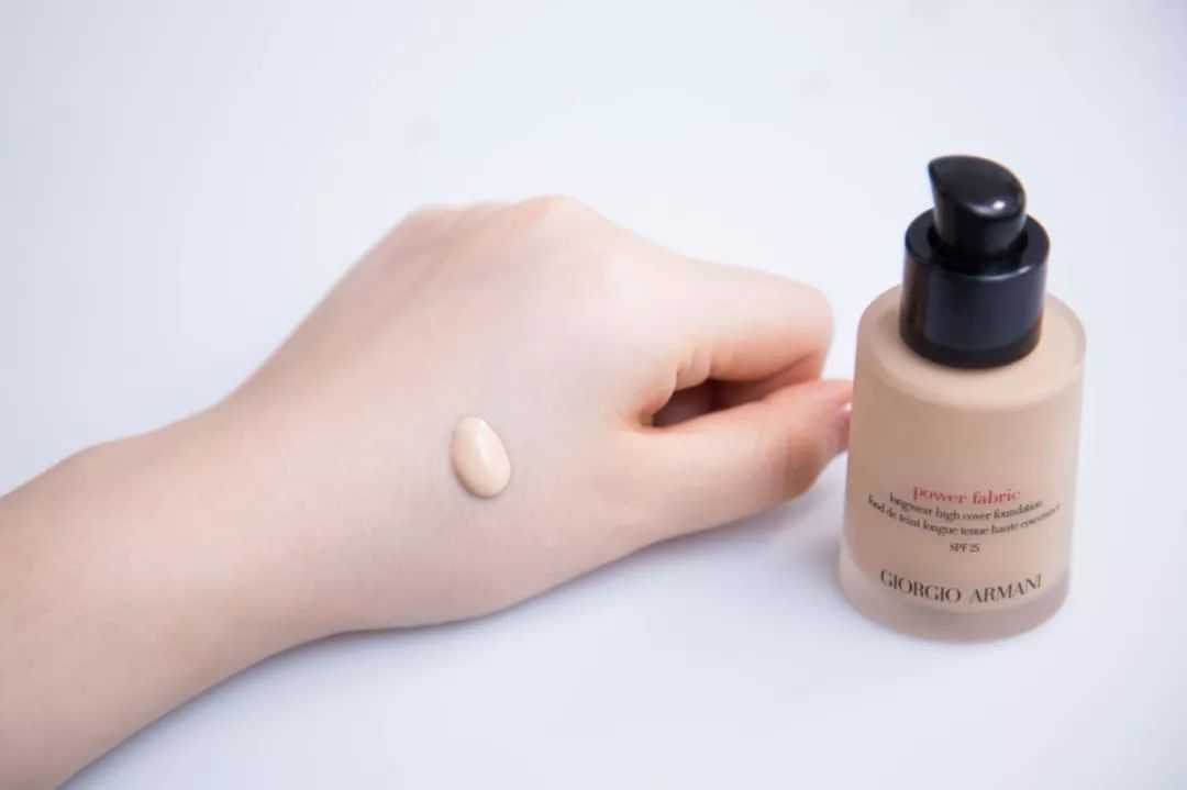 阿玛尼放大招？我敢赌，这波双十一它赢定了！