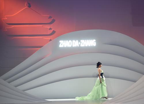 2019武汉时装周圆满落幕,武汉时装周新系列