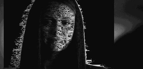 女子怀孕八个月哭诉婆婆怀孕,流产多次的大龄孕妇再次怀孕