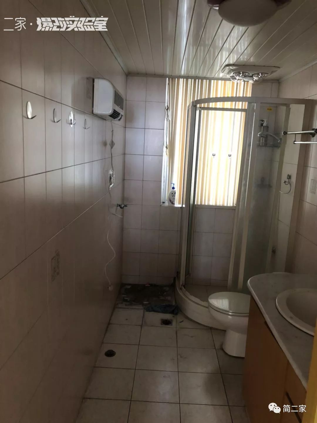 我们只在卫生间换了一头门，神奇的事情……发生了