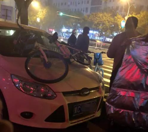 秦皇岛民用直升机坠毁事件,河北秦皇岛一小型直升机坠毁起火