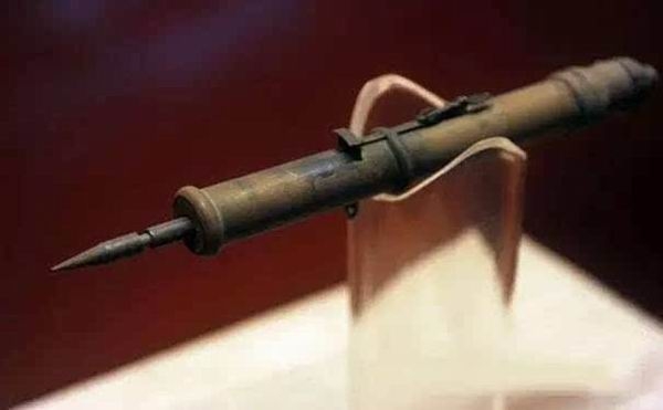 古代各种暗器燕子镖 (历史上六大致命暗器)