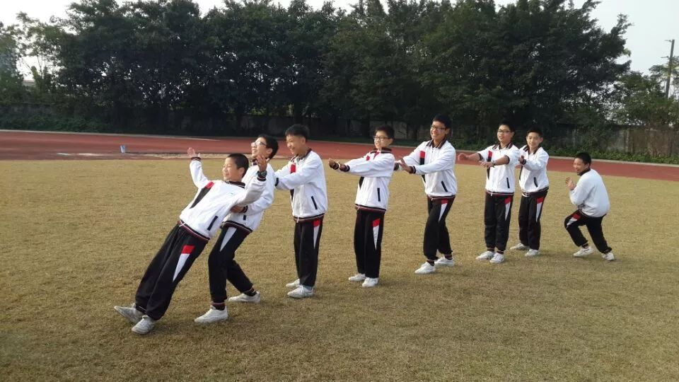 身体倍儿壮、活泼阳光心开朗，说的就是咱们里水童鞋！