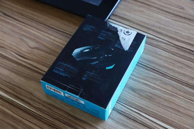 雷柏VT900电竞鼠标,雷柏vt900和罗技g502哪个好