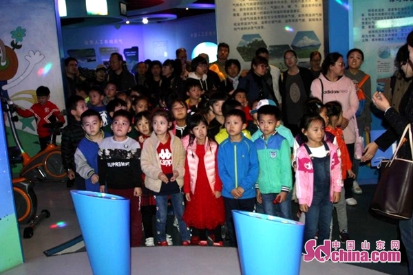 椋庝簯澶╂皵鍗槦浜戝浘,椋庝簯姘旇薄绉戞櫘