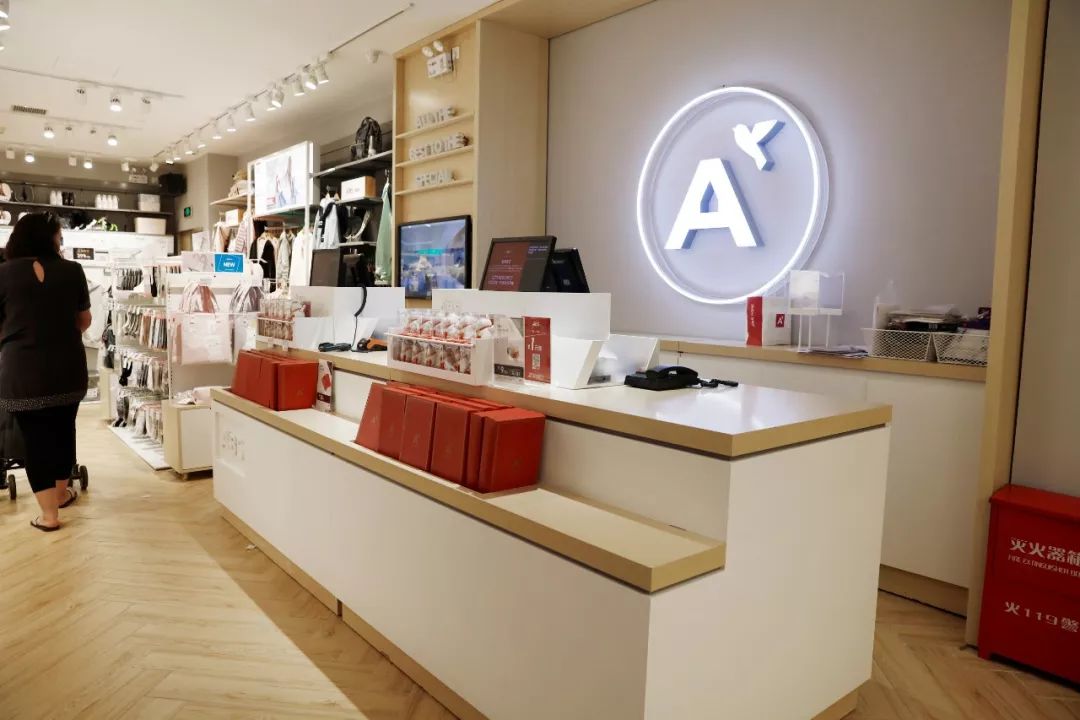 浜鸿揣鍦虹殑鍏崇郴宸茬粡鍙戠敓宸ㄥ彉,浜鸿揣鍏崇郴鍙橀潻