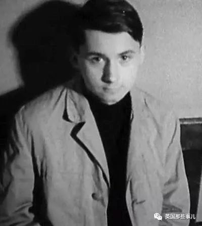 17岁男孩拿刀刺母亲,十七岁少年持刀捅人陕西