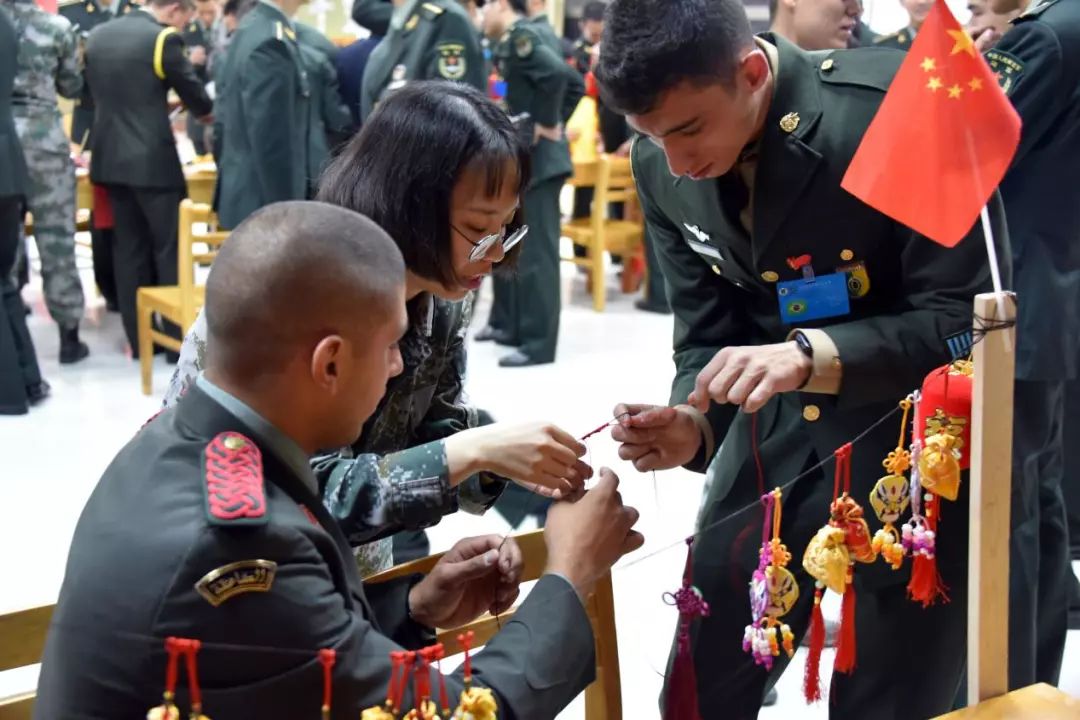 现场直击陆军,直击陆军某旅新年开训