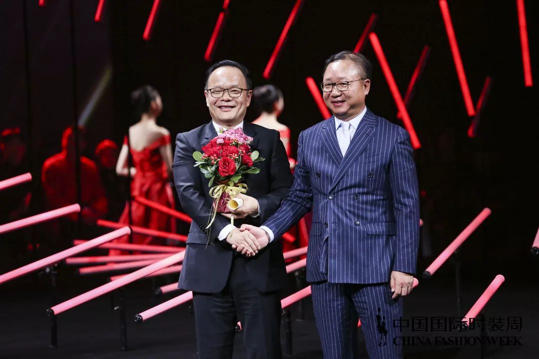 心如花木向阳而生抖音,心如花木向阳而生人民日报