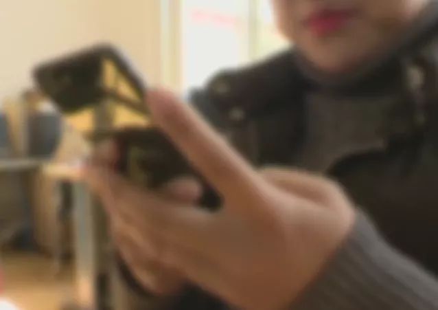 女子深夜订了一份外卖,女子前一晚上订了一份外卖