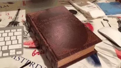 大家都用Kindle压泡面，背后是电子书的溃败｜周末谈