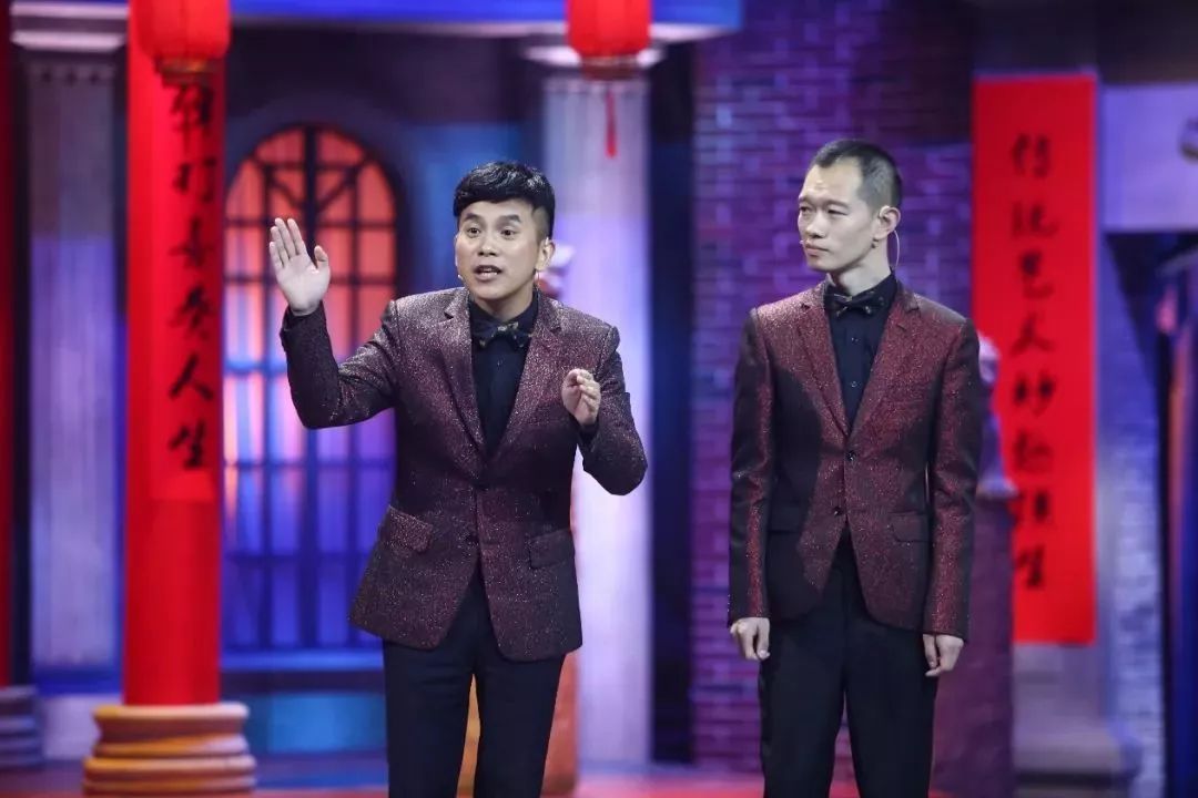 捧腹相声｜贾旭明带队“红壶相声社”空降新绎七修酒店！您瞧瞧？