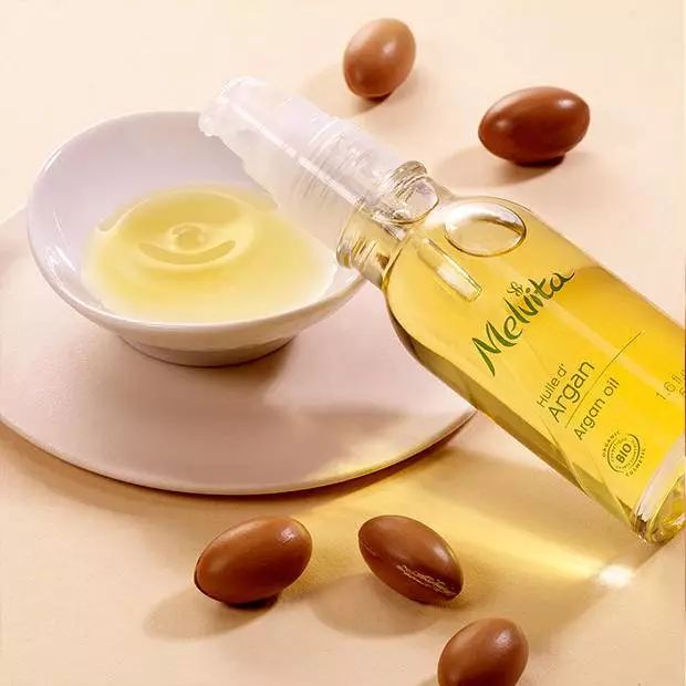 换季皮肤干燥起皮水推荐,秋季皮肤干燥缺水记得多补水