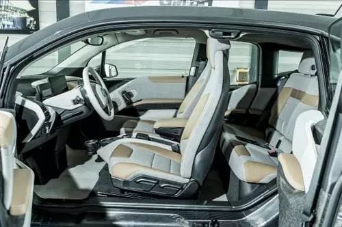 总投资1.3亿！南港一定制工厂开建，生产的材料能造车还能做足球！