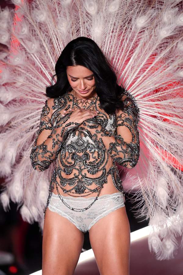 2018维密大秀开幕,2018年维密秀现场高清美图