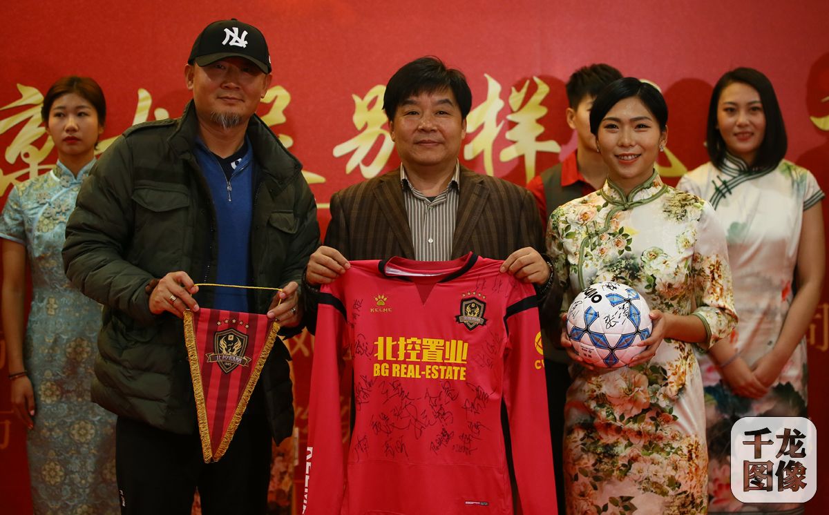 铿锵女足魅力绽放,铿锵玫瑰中国奥运女足