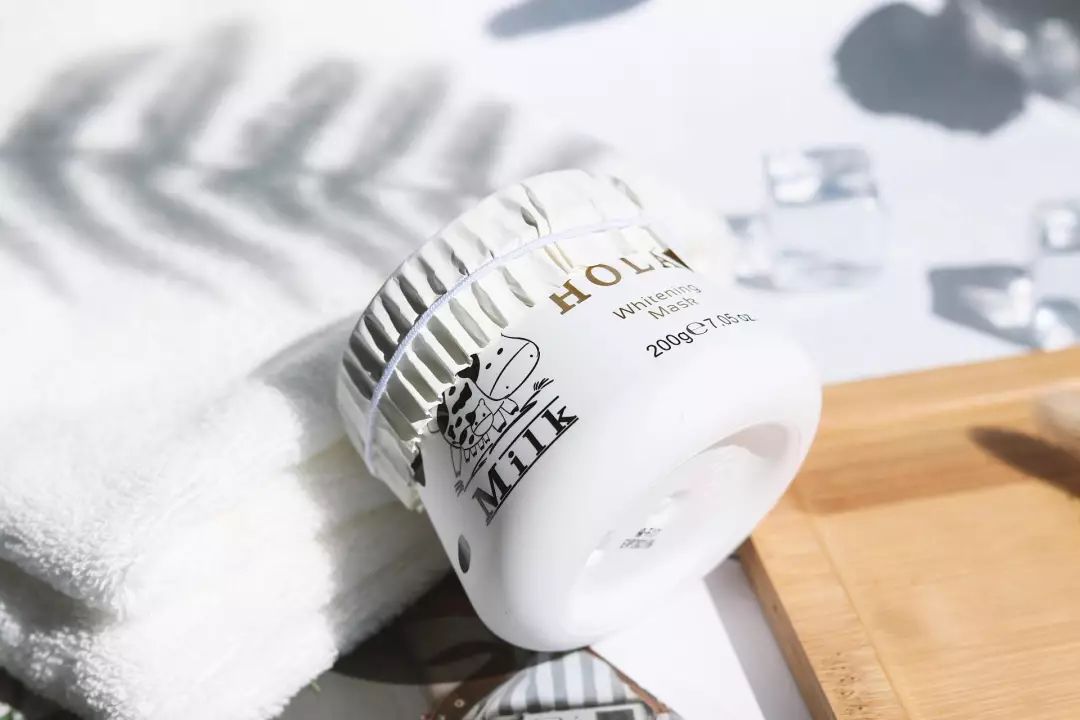 油腻泛红毛孔粗大用什么面膜,油腻暗沉皮肤用什么护肤品好